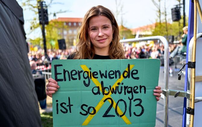 Demo für die Energiewende  und gegen «fossile Lobbypolitik»