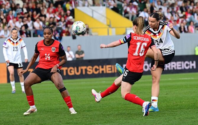 Fußball - Frauen - Österreich - Deutschland