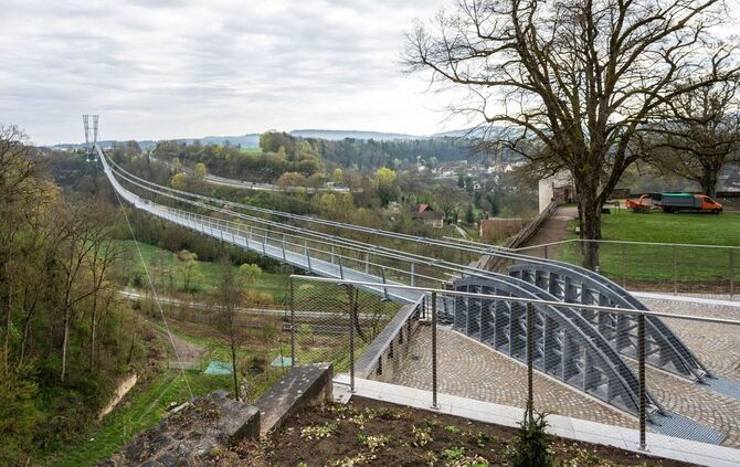 Fußgänger-Hängebrücke Neckarline Rottweil