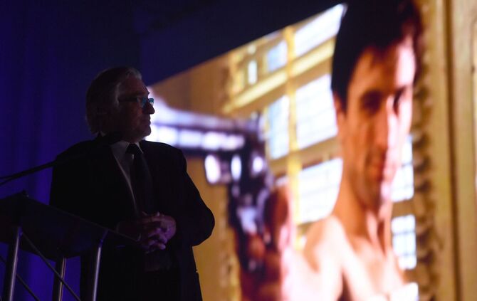 Robert De Niro und eine Szene aus dem Film "Taxi Driver"