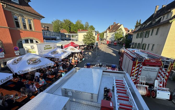 Tag der offenen Tür der Freiwilligen Feuerwehr Plüderhausen mit Fahrzeugschau und Bewirtung.