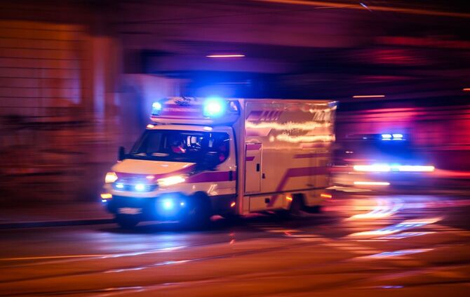 Woher kommen die Verletzungen des Mannes? (Symbolbild)