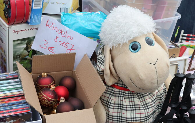 Am Samstag lädt Neustadt zum ersten "Dorfgeflüster"-Flohmarkt ein (Symbolfoto).