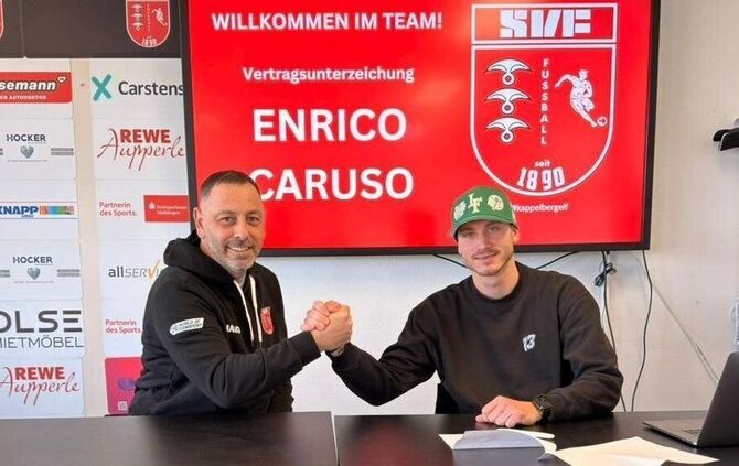 Enrico Caruso (rechts) mit Fellbachs Spotdirektor Theo Fringelis.