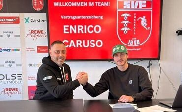 Enrico Caruso (rechts) mit Fellbachs Spotdirektor Theo Fringelis.