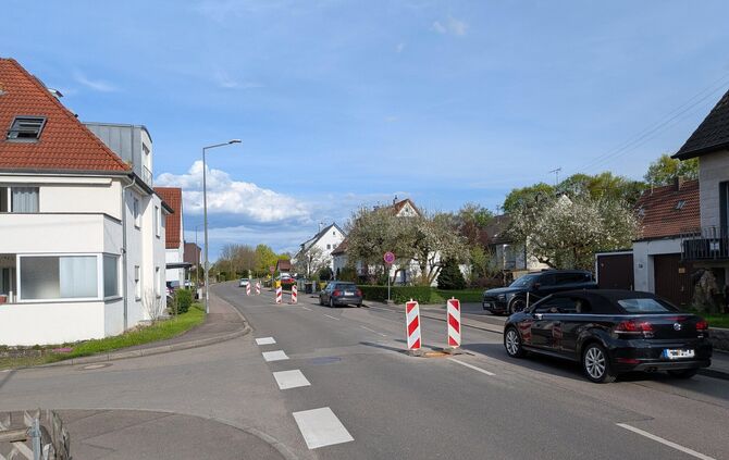 Schorndorfer Straße in Winterbach: Zuletzt fanden dort Arbeiten an Kanaldeckeln statt. Eine Anwohnerin, die im Gemeinderat von V
