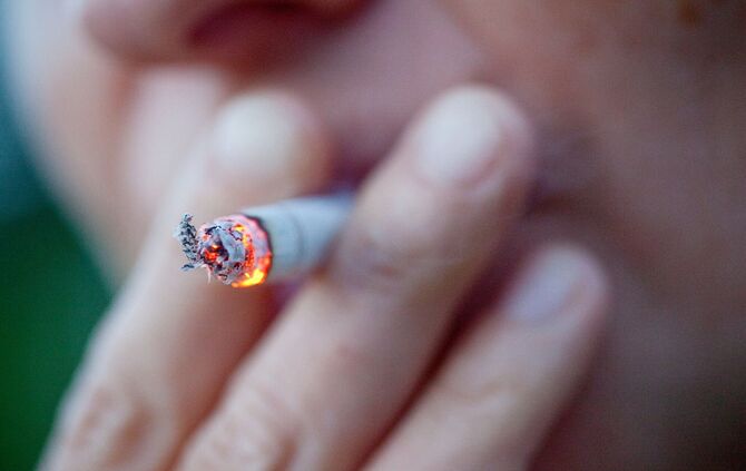 Das britische Parlament hat ein Gesetz verabschiedet, das den Verkauf von Tabakprodukten schrittweise verbietet. (Symbolbild)