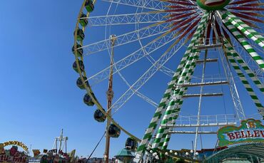 Am ersten Familientag auf dem Frühlingsfest freuen sich Familien über bestes Wetter.