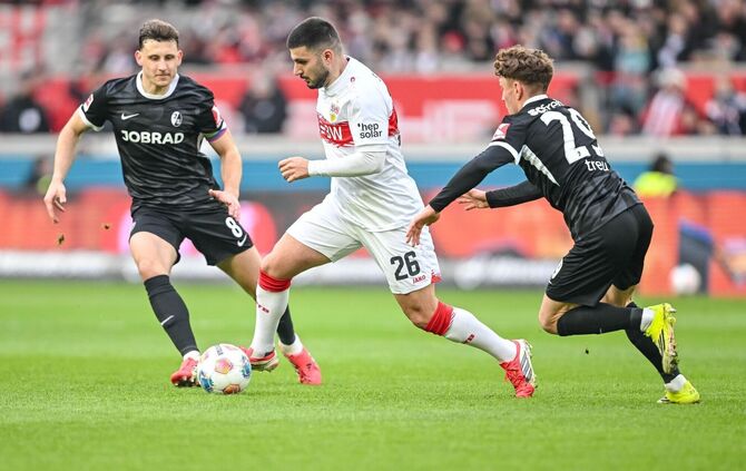 Deniz Undav (M.) und der VfB treffen im Pokal-Halbfinale auf Freiburg. (Archivbild)
