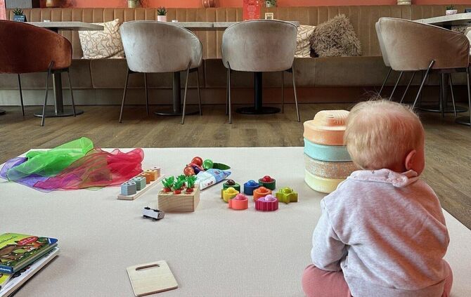 Ein "Mini" auf der Spielmatte im Erwins in Schorndorf.