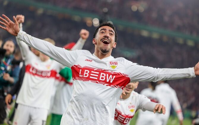 Tiago Tomas jubelt nach dem Finaleinzug des VfB Stuttgart.