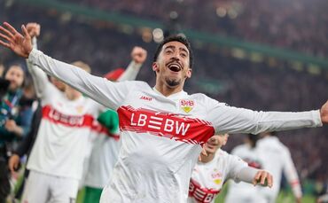 Tiago Tomas jubelt nach dem Finaleinzug des VfB Stuttgart.