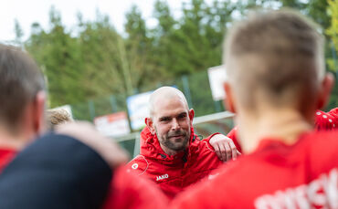 Für den FC Welzheim um Spielertrainer Kim Steffen Schmidt steht am Sonntag das Topspiel gegen den SV Steinbach an.