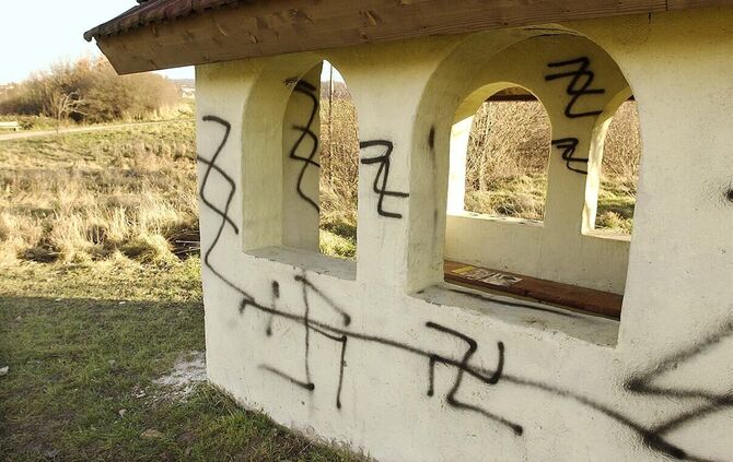 Illegale Hakenkreuz-Schmierereien (Symbolfoto).