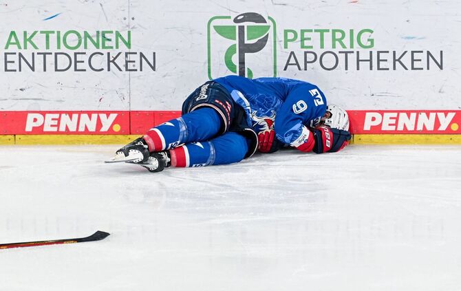 Adler Mannheim - Eisbären Berlin