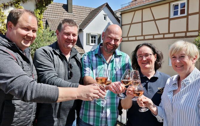 Sie freuen sich auf das "Weindorf auf Achse" 2026 (von links): Daniel Kuhnle, Siegfried Wilhelm, Jörg Schwegler, Yvonne Ellwange
