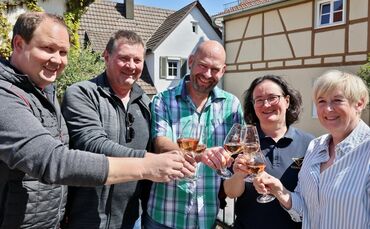 Sie freuen sich auf das "Weindorf auf Achse" 2026 (von links): Daniel Kuhnle, Siegfried Wilhelm, Jörg Schwegler, Yvonne Ellwange
