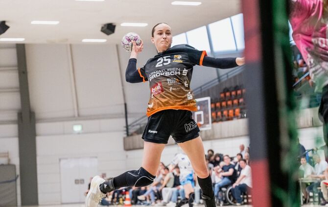 Maxime Luber erzielte beim 33:26-Sieg des VfL Waiblingen in Mainz elf Tore.