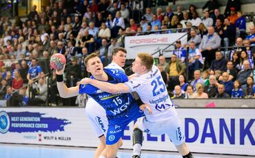 Simone Mengon (mit Ball) fehlt dem TVB Stuttgart gegen den SC Magdeburg.