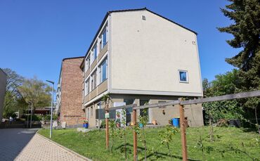 Der Hauptbau der Schule ist 65 Jahre alt.