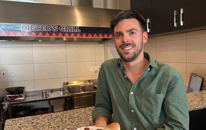 «Dieters Grill» - Nairobis erster Currywurst-Imbiss