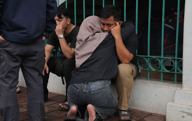 Zugunglück in Indonesien