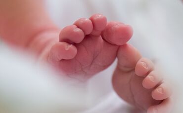 Rund 654.300 Babys wurden vergangenes Jahr in Deutschland geboren (Symbolbild).