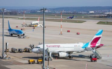 Der Stuttgarter Flughafen schreibt wieder schwarze Zahlen. (Archivbild)