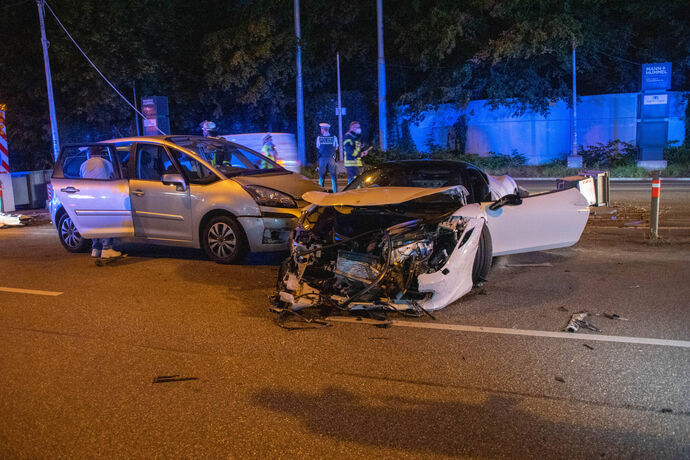 Stuttgart Ost: Schwerer Verkehrsunfall mit ohem Sachschaden
