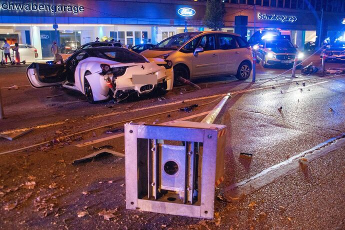 Stuttgart Ost: Schwerer Verkehrsunfall mit ohem Sachschaden