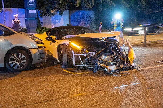 Stuttgart Ost: Schwerer Verkehrsunfall mit ohem Sachschaden