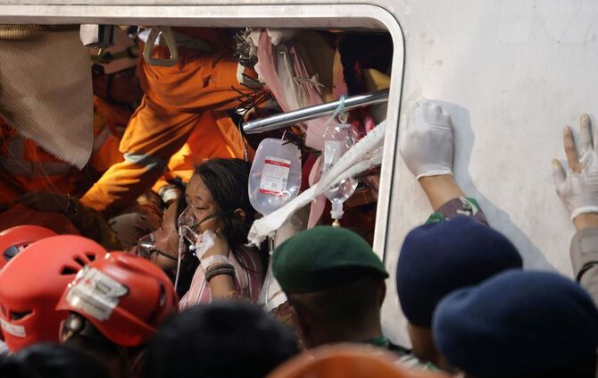 Zugunglück in Indonesien