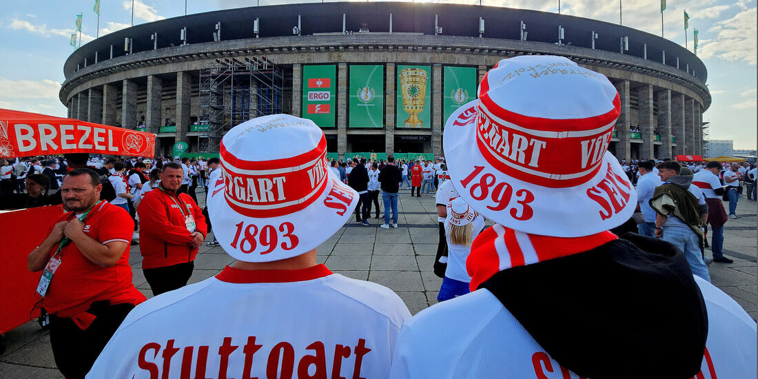 Am Dienstagnachmittag bekommen die Fans Bescheid, ob es mit einem Ticket fürs Pokalfinale klappt.