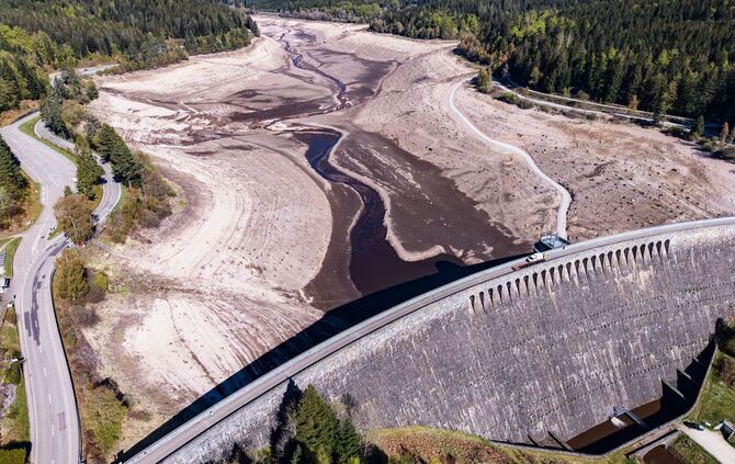 Entleerung der Schwarzenbachtalsperre