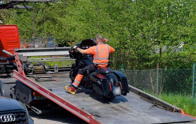 1.200 Polizisten bei Razzia gegen "Hells Angels" im Einsatz