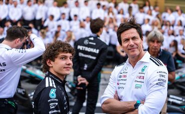 Kimi Antonelli und Toto Wolff