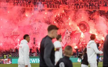 Die VfB-Profis nehmen den bedingungslosen Support der VfB-Fans wahr – und schätzen diesen laut Trainer Hoeneß sehr.