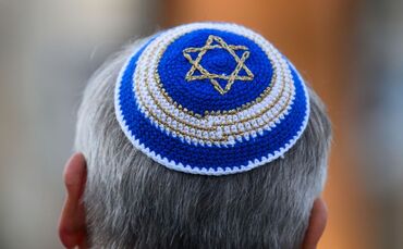 Mann mit Kippa