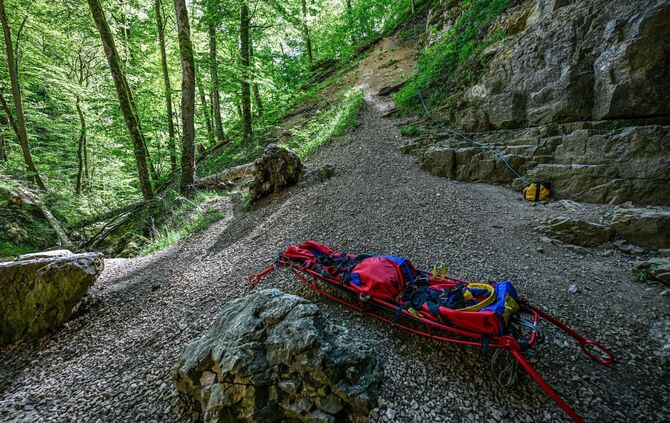 Rettungseinsatz in Falkensteiner Höhle