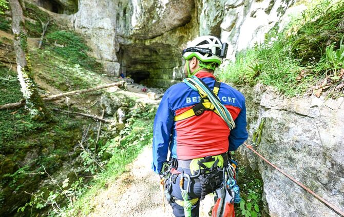 Rettungseinsatz in Falkensteiner Höhle
