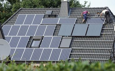 Der Bau von neuen Solaranlagen stockt - vor allem im Privatbereich. (Archivbild)