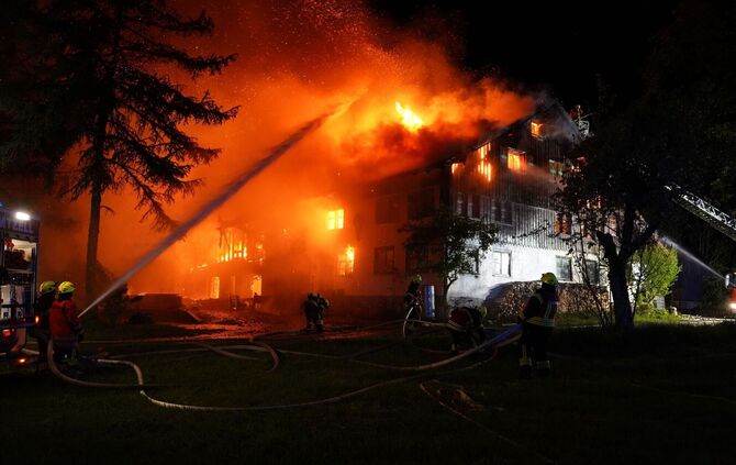 Millionenschaden nach Großbrand auf Hof