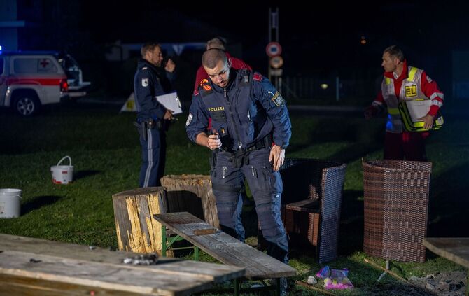 Kriegsrelikt explodiert unter Lagerfeuer