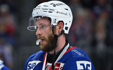 Adler Mannheim - Eisbären Berlin