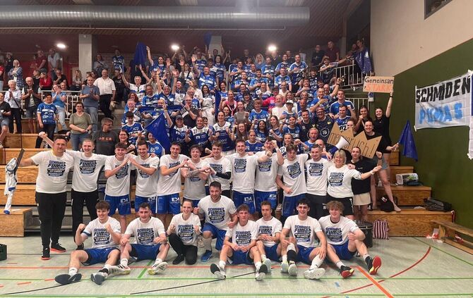 Der TSV Schmiden krönte sich in Herrenberg zum Oberliga-Meister und steigt in die Regionalliga auf.