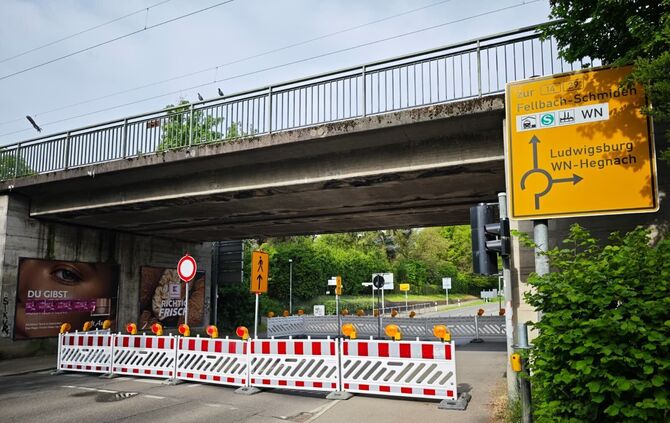 Die Schmidener Straße auf Höhe der Wasserstubensiedlung in Waiblingen ist gesperrt.