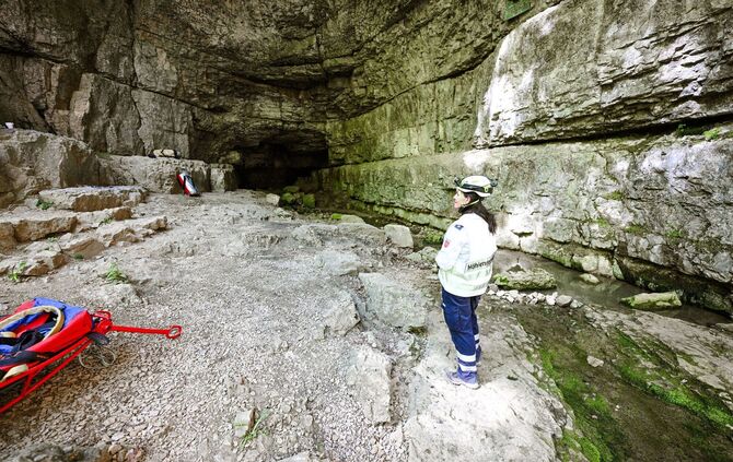 Rettungseinsatz in Falkensteiner Höhle