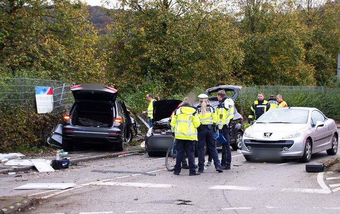 Drei Tote nach schwerem Verkehrsunfall in Esslingen