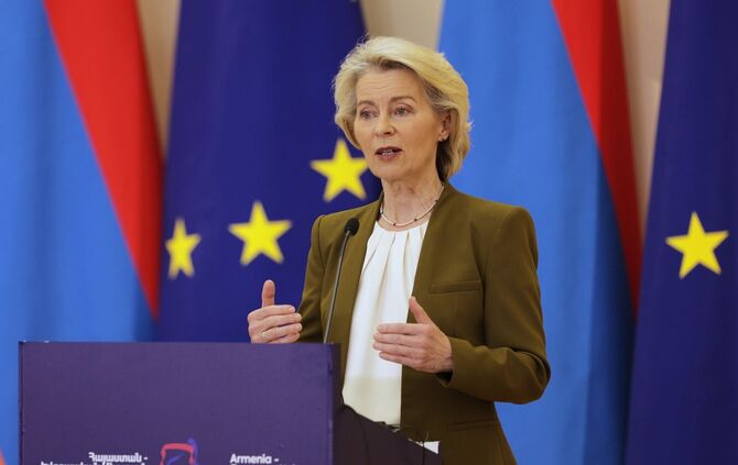 EU-Kommissionspräsidentin Ursula von der Leyen und US-Präsident Donald Trump verständigten sich im Sommer 2025 auf einen Zoll-De