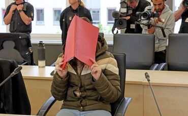 Am Landgericht Rostock wird der Prozess um den gewaltsamen Tod des achtjährigen Fabian aus Güstrow fortgesetzt.